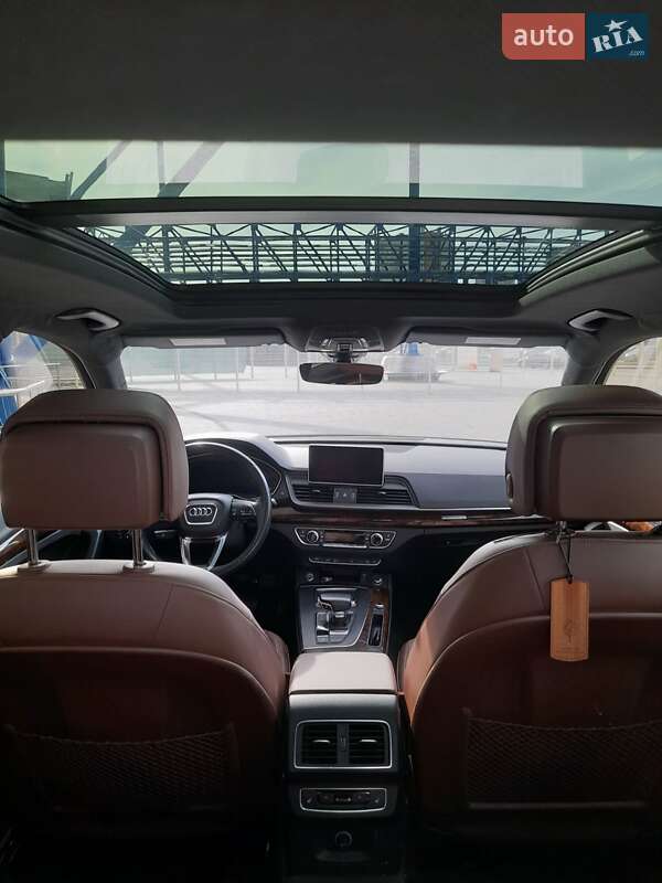 Позашляховик / Кросовер Audi Q5 2017 в Харкові