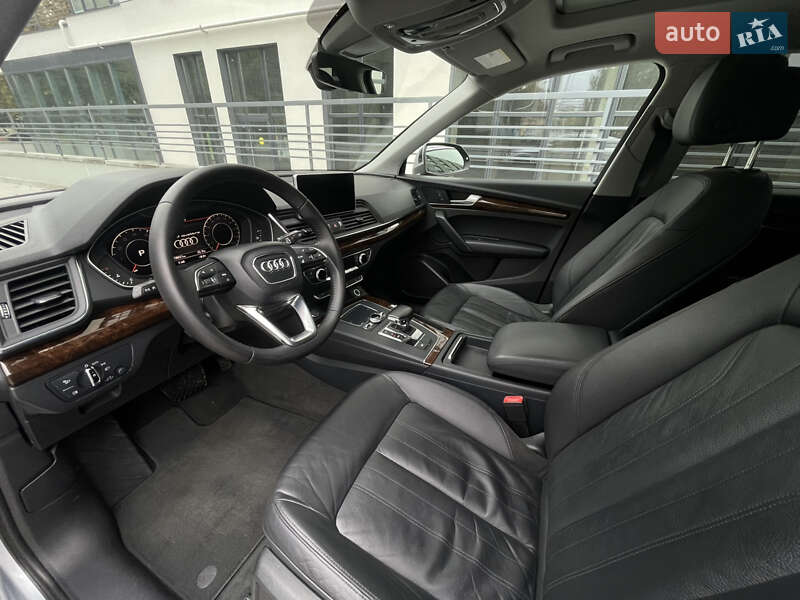Внедорожник / Кроссовер Audi Q5 2018 в Ровно