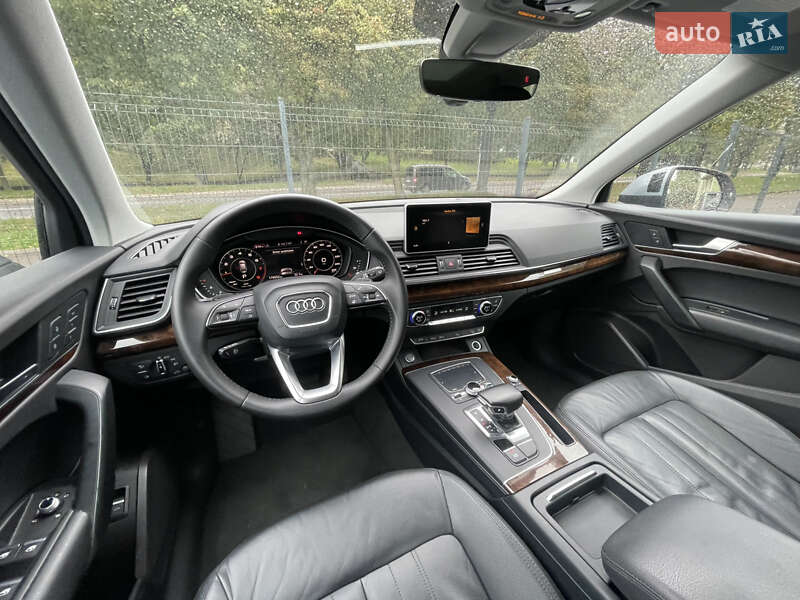 Внедорожник / Кроссовер Audi Q5 2018 в Ровно
