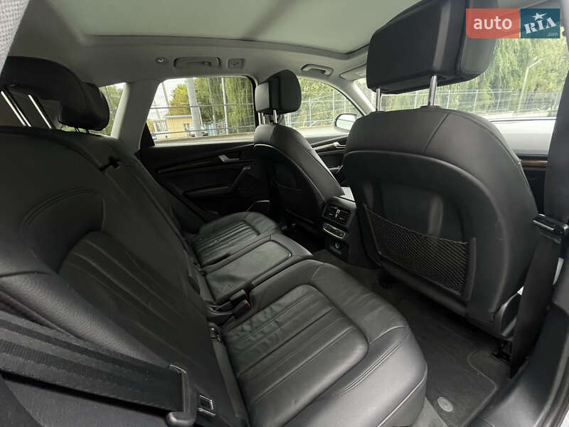 Внедорожник / Кроссовер Audi Q5 2018 в Ровно