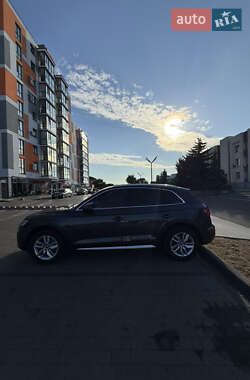 Позашляховик / Кросовер Audi Q5 2019 в 