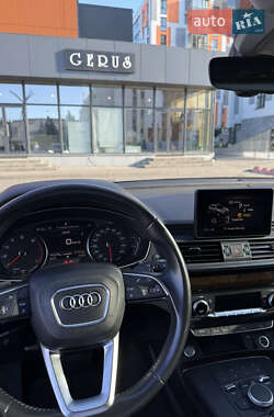Позашляховик / Кросовер Audi Q5 2019 в 