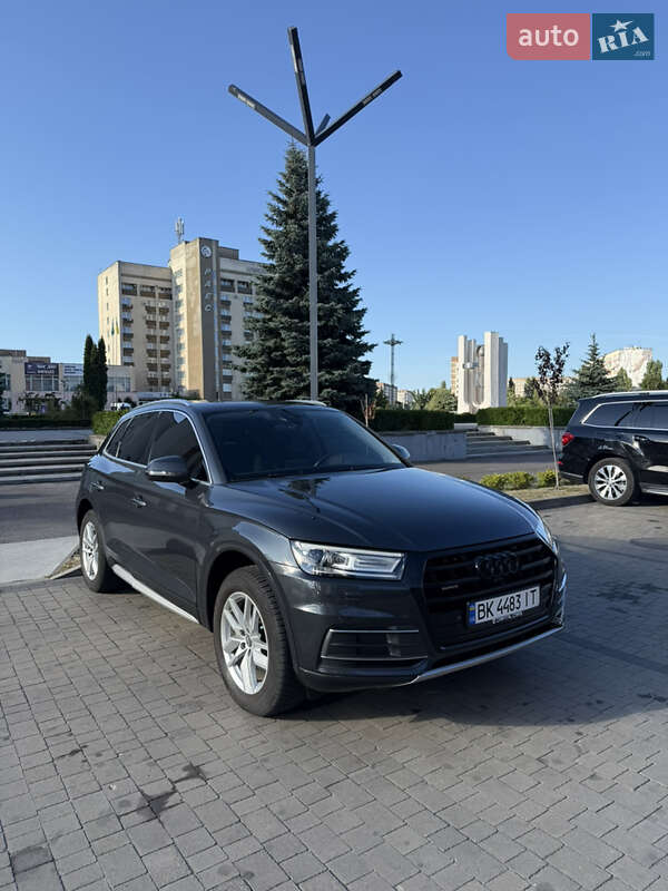 Внедорожник / Кроссовер Audi Q5 2019 в Вараше фото 16 Внедорожник / Кроссовер Audi Q5 2019 в Вараше
