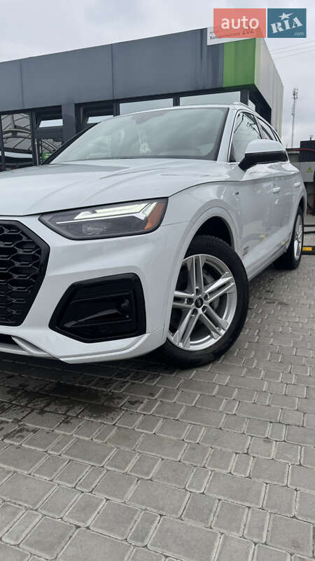 Позашляховик / Кросовер Audi Q5 2022 в Києві