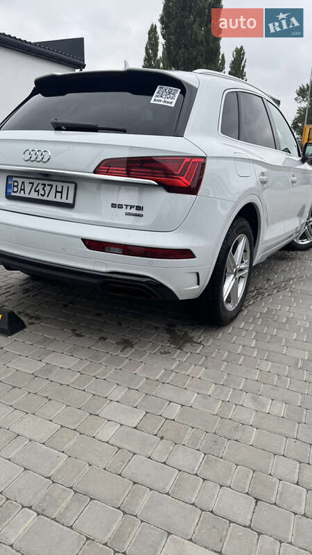 Позашляховик / Кросовер Audi Q5 2022 в Києві