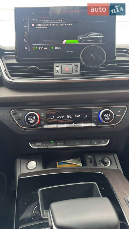 Позашляховик / Кросовер Audi Q5 2022 в Києві