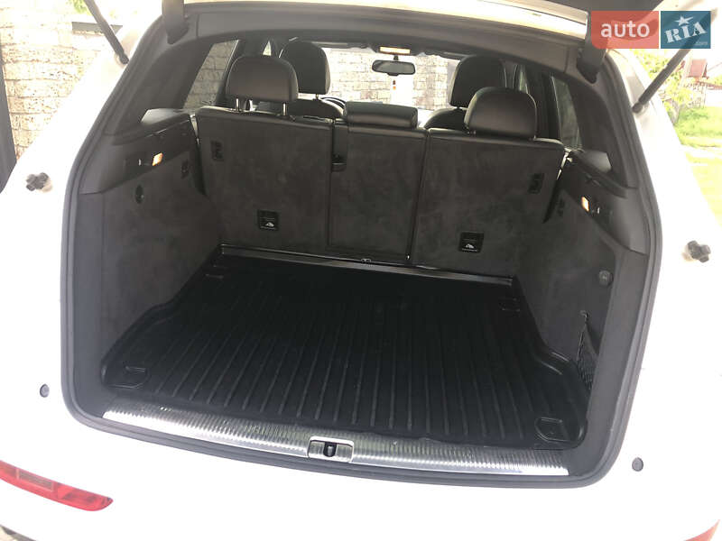 Внедорожник / Кроссовер Audi Q5 2013 в Луцке