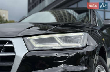Внедорожник / Кроссовер Audi Q5 2018 в 