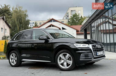 Внедорожник / Кроссовер Audi Q5 2018 в 