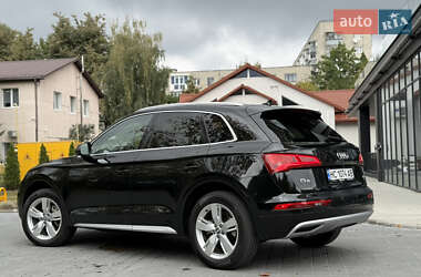 Внедорожник / Кроссовер Audi Q5 2018 в 
