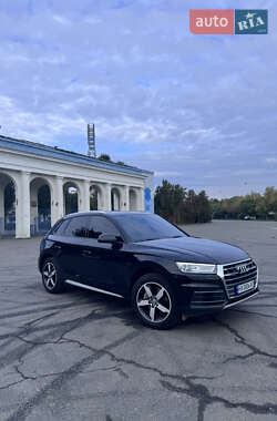 Внедорожник / Кроссовер Audi Q5 2017 в 