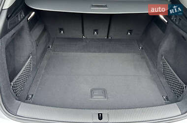 Позашляховик / Кросовер Audi Q5 2021 в 