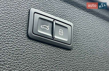 Позашляховик / Кросовер Audi Q5 2021 в 