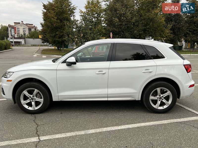 Внедорожник / Кроссовер Audi Q5 2019 в Киеве