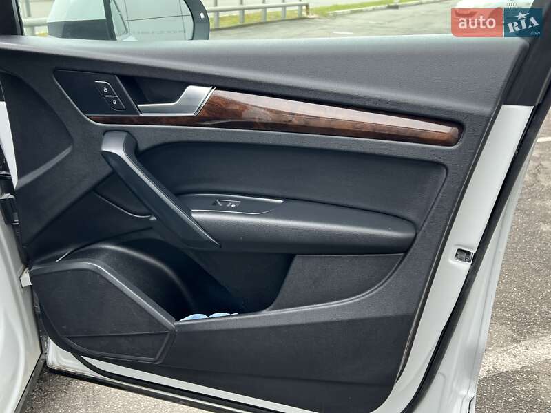 Внедорожник / Кроссовер Audi Q5 2019 в Киеве