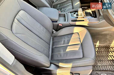 Внедорожник / Кроссовер Audi Q5 2022 в 