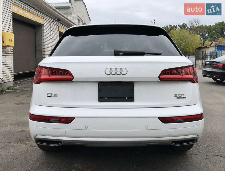 Внедорожник / Кроссовер Audi Q5 2018 в Ирпене