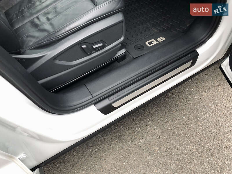 Внедорожник / Кроссовер Audi Q5 2018 в Ирпене