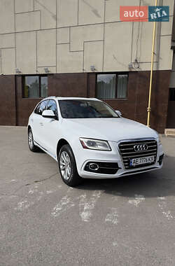 Внедорожник / Кроссовер Audi Q5 2015 в 