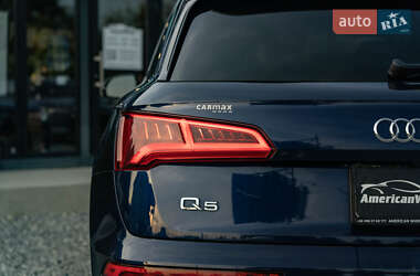 Внедорожник / Кроссовер Audi Q5 2018 в 