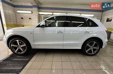 Внедорожник / Кроссовер Audi Q5 2015 в 