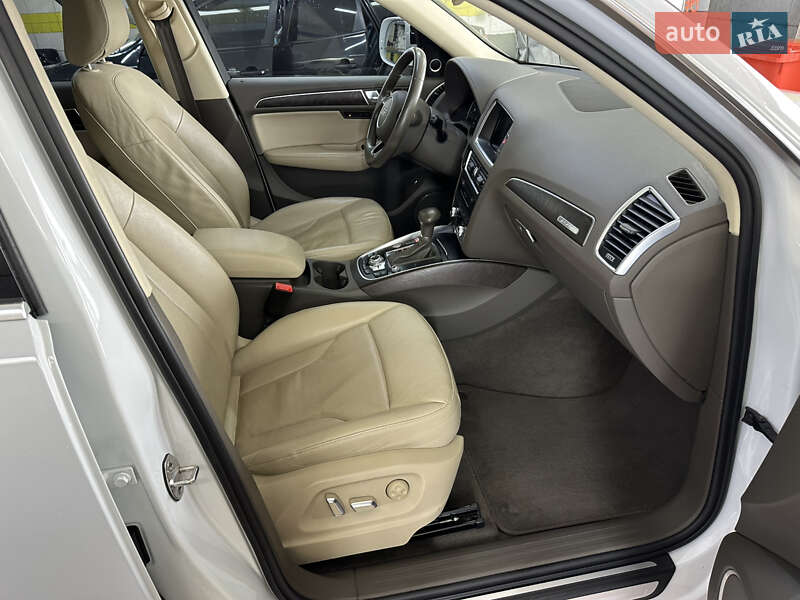 Внедорожник / Кроссовер Audi Q5 2015 в Киеве