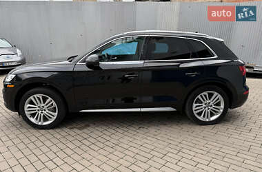 Позашляховик / Кросовер Audi Q5 2019 в 