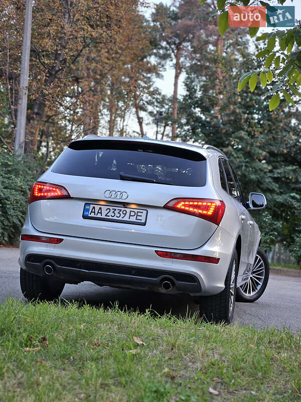 Внедорожник / Кроссовер Audi Q5 2010 в Киеве
