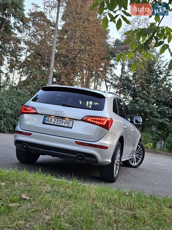 Внедорожник / Кроссовер Audi Q5 2010 в Киеве