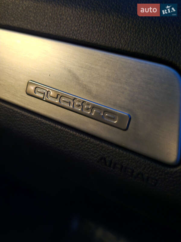 Внедорожник / Кроссовер Audi Q5 2010 в Киеве