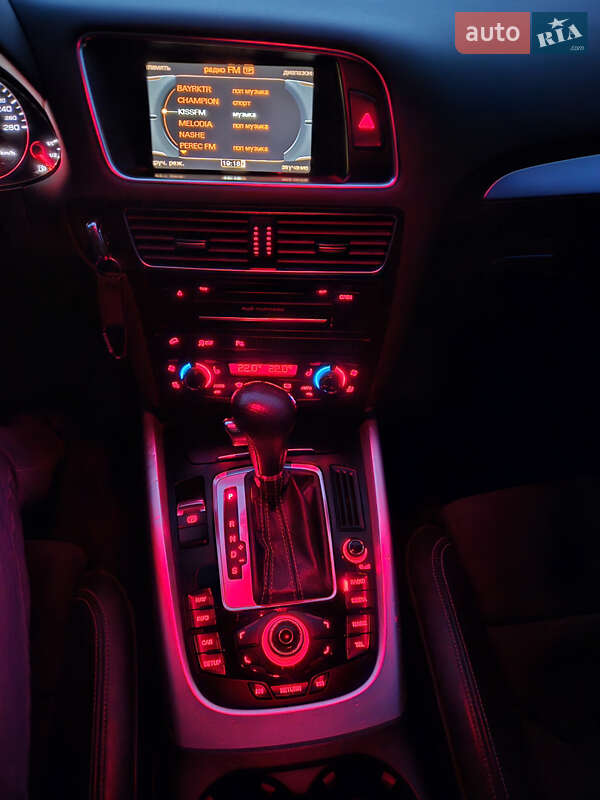 Внедорожник / Кроссовер Audi Q5 2010 в Киеве
