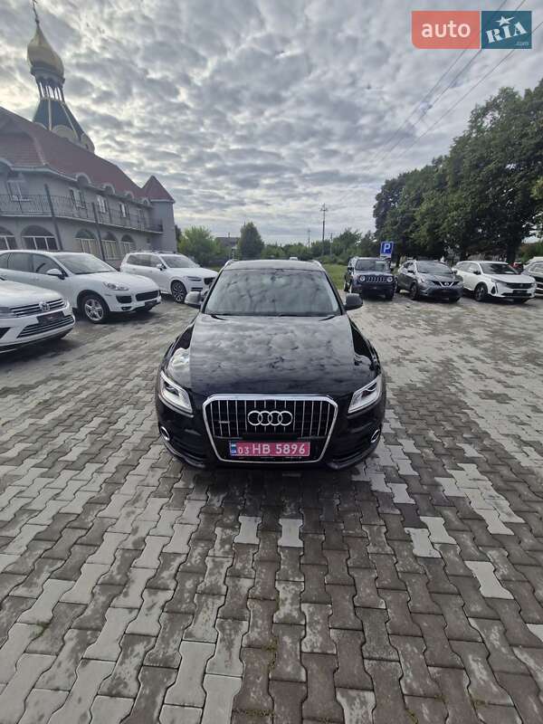 Внедорожник / Кроссовер Audi Q5 2014 в Ужгороде