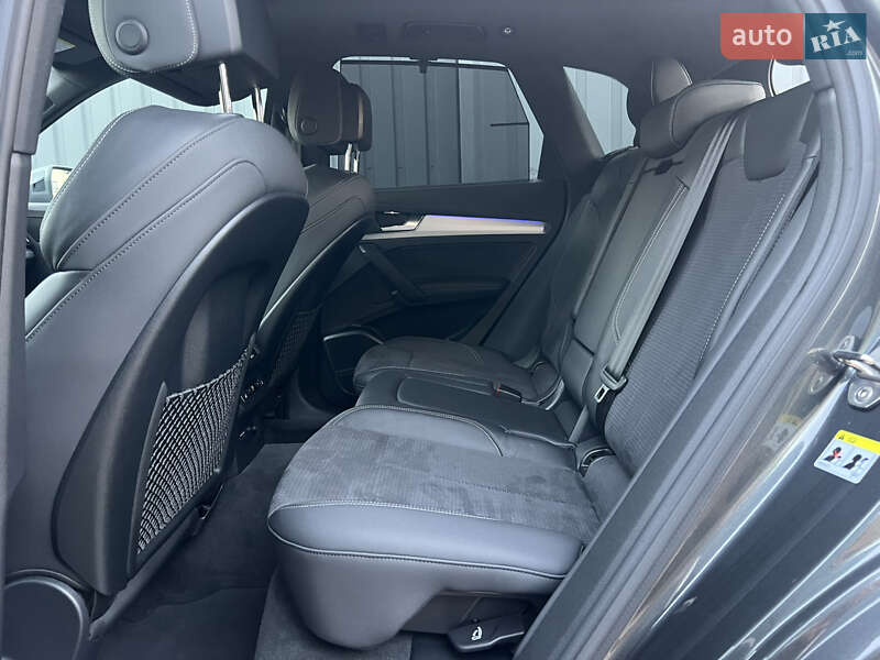 Позашляховик / Кросовер Audi Q5 2021 в Києві