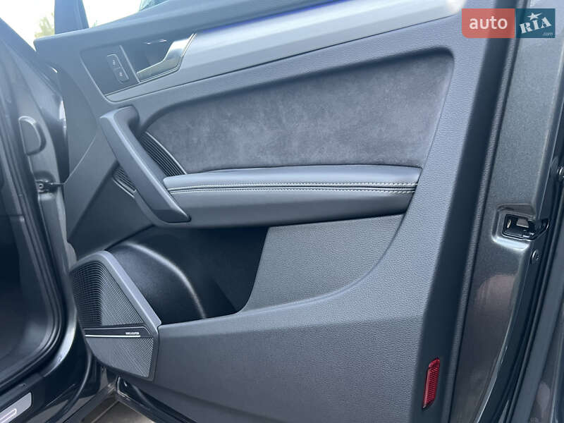 Позашляховик / Кросовер Audi Q5 2021 в Києві