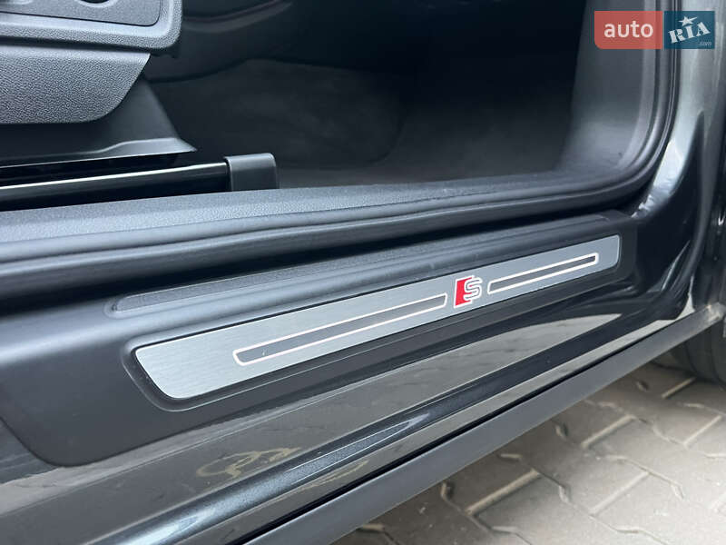 Позашляховик / Кросовер Audi Q5 2021 в Києві