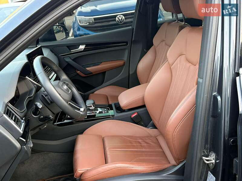 Внедорожник / Кроссовер Audi Q5 2023 в Киеве