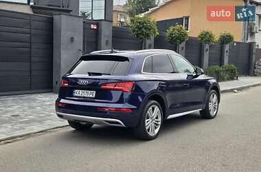 Внедорожник / Кроссовер Audi Q5 2018 в 