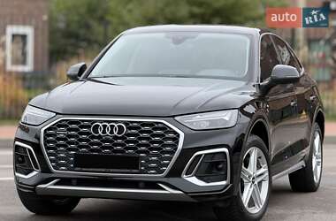 Внедорожник / Кроссовер Audi Q5 2021 в Киеве