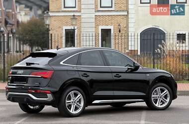 Внедорожник / Кроссовер Audi Q5 2021 в 