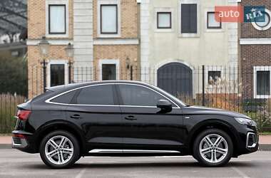 Внедорожник / Кроссовер Audi Q5 2021 в 
