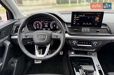Внедорожник / Кроссовер Audi Q5 2021 в 