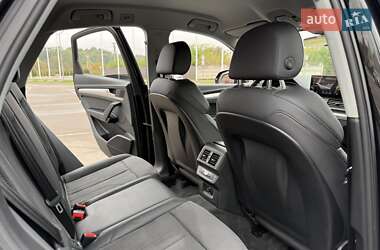 Внедорожник / Кроссовер Audi Q5 2021 в 