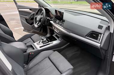 Внедорожник / Кроссовер Audi Q5 2021 в 