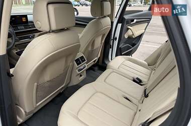 Внедорожник / Кроссовер Audi Q5 2018 в 
