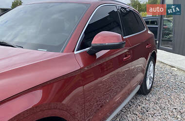 Внедорожник / Кроссовер Audi Q5 2018 в 