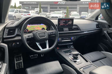 Внедорожник / Кроссовер Audi Q5 2018 в 