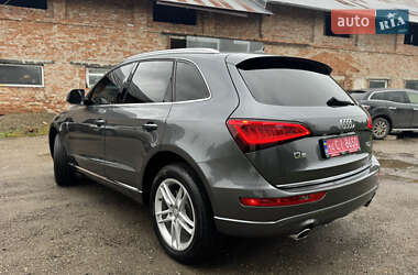Внедорожник / Кроссовер Audi Q5 2016 в 