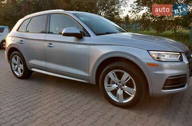 Внедорожник / Кроссовер Audi Q5 2017 в 