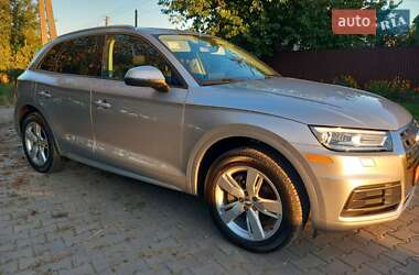 Внедорожник / Кроссовер Audi Q5 2017 в 