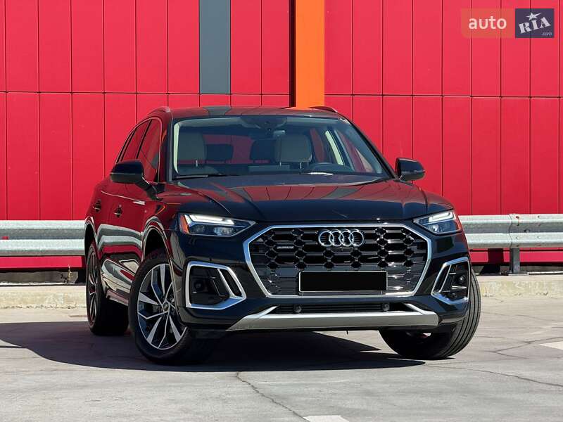 Внедорожник / Кроссовер Audi Q5 2024 в 